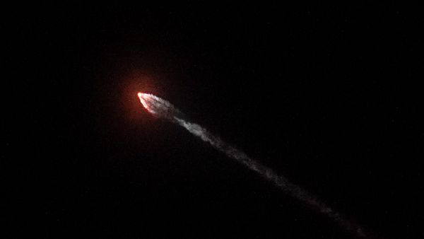 The DART spacecraft, short for Double Asteroid Redirection Test, atop a SpaceX Falcon 9 rocket is seen Tuesday, Nov. 23, 2021, from Simi Valley, Calif. after launching from Vandenberg Space Force Base. - Sputnik International