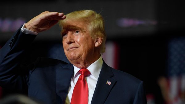 Former President Donald Trump speaks at a Save America Rally to support Republican candidates running for state and federal offices in the state at the Covelli Centre on September 17, 2022 in Youngstown, Ohio - Sputnik International