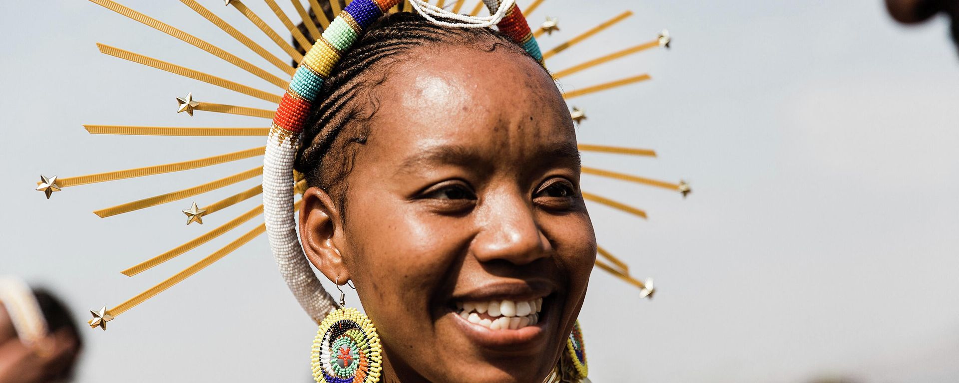 EDITORS NOTE: Graphic content / Zulu maidens gather during the annual Umkhosi Womhlanga (reed dance) at the Enyokeni Royal Palace in Nongoma on September 17, 2022. - Every September, tens of thousands of women, known locally as maidens, descend on the royal palace in the southeast KwaZulu-Natal province, to present a tall reed to the new king Misuzulu, as a traditional rite of womanhood. (Photo by RAJESH JANTILAL / AFP) EDITORS NOTE: Graphic content / Zulu maidens gather during the annual Umkhosi Womhlanga (reed dance) at the Enyokeni Royal Palace in Nongoma on September 17, 2022. - Every September, tens of thousands of women, known locally as maidens, descend on the royal palace in the southeast KwaZulu-Natal province, to present a tall reed to the new king Misuzulu, as a traditional rite of womanhood. (Photo by RAJESH JANTILAL / AFP) - Sputnik International, 1920, 18.09.2022