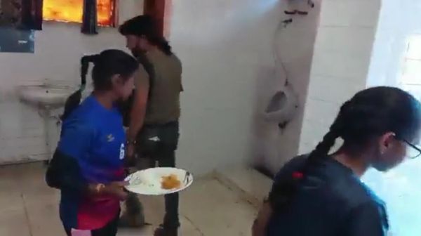Food served to kabaddi players in Uttar Pradesh kept in toilet Food served to kabaddi players in Uttar Pradesh kept in toilet - Sputnik International