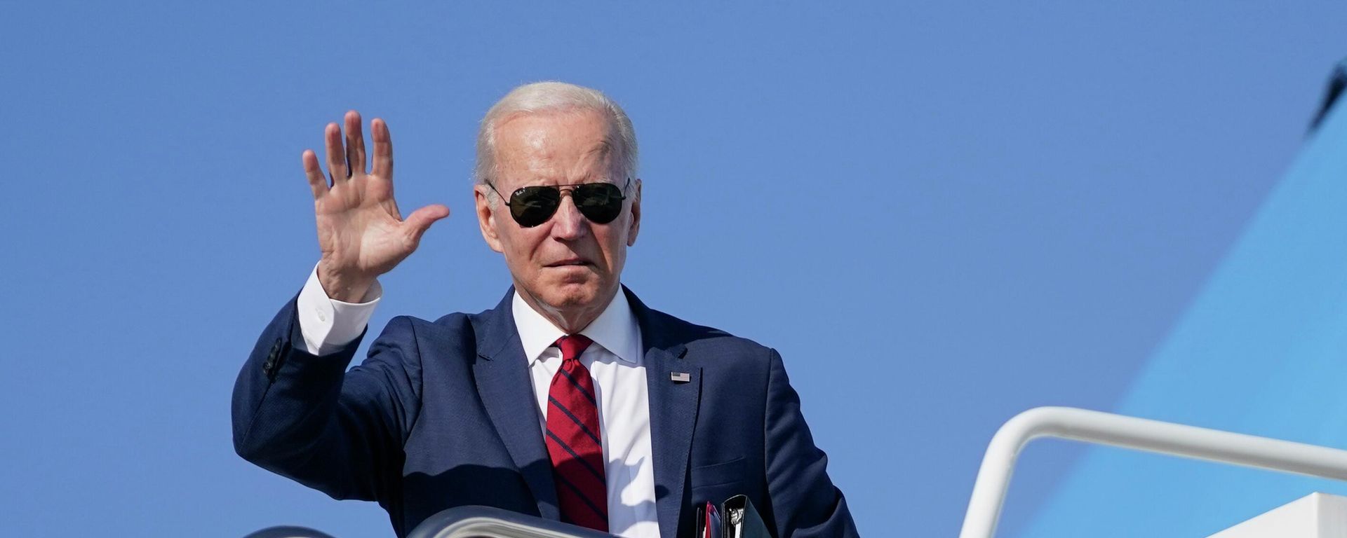 President Joe Biden boards Air Force One for a trip to New York to attend the United Nations General Assembly, Tuesday, Sept. 20, 2022, at Andrews Air Force Base, Md. President Joe Biden boards Air Force One for a trip to New York to attend the United Nations General Assembly, Tuesday, Sept. 20, 2022, at Andrews Air Force Base, Md. - Sputnik International, 1920, 23.01.2023