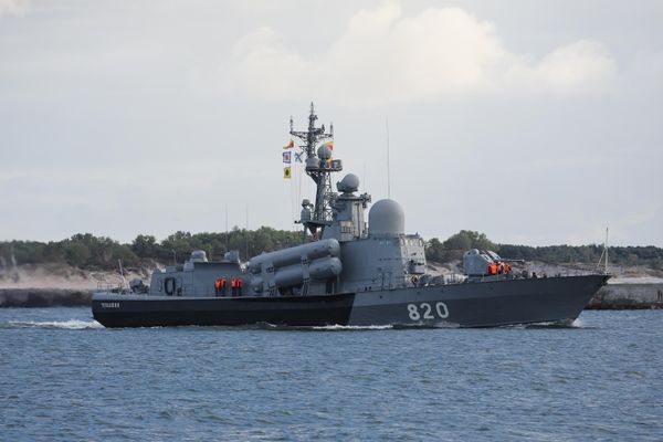 Guards missile boat of the 3rd rank "Chuvashiya" project 12411M at strategic exercises in Baltiysk Military Harbor.  - Sputnik International