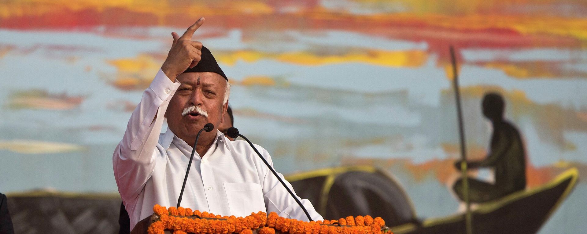 Hindu nationalist Rashtriya Swayamsevak Sangh (RSS), or the National Volunteers Force chief Mohan Bhagwat addresses a mega public rally in Gauhati, India, Sunday, Jan. 21, 2018 Hindu nationalist Rashtriya Swayamsevak Sangh (RSS), or the National Volunteers Force chief Mohan Bhagwat addresses a mega public rally in Gauhati, India, Sunday, Jan. 21, 2018 - Sputnik International, 1920, 22.09.2022