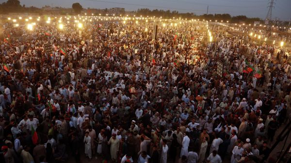 Supporters of Pakistani opposition leader Imran Khan's Tehreek-e-Insaf party attend a rally, in Peshawar, Pakistan, Tuesday, Sept. 6, 2022. Supporters of Pakistani opposition leader Imran Khan's Tehreek-e-Insaf party attend a rally, in Peshawar, Pakistan, Tuesday, Sept. 6, 2022. - Sputnik International