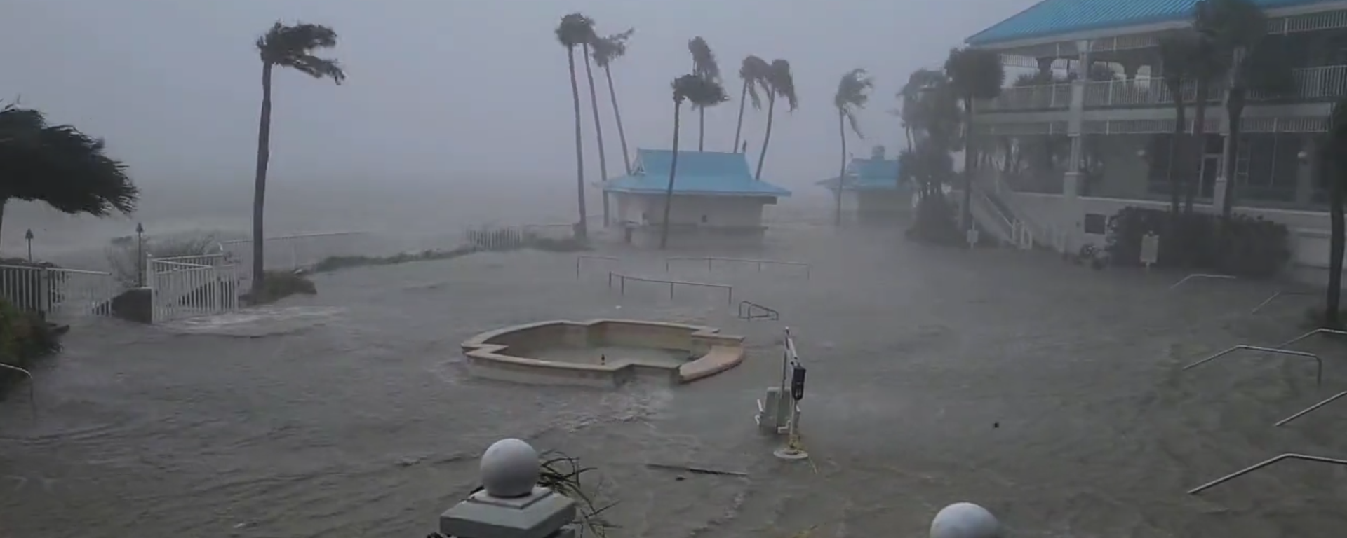 Hurricane Ian has officially made landfall in Florida as a Category 4 storm, the US National Hurricane Center has confirmed. Hurricane Ian has officially made landfall in Florida as a Category 4 storm, the US National Hurricane Center has confirmed. - Sputnik International, 1920, 17.11.2023