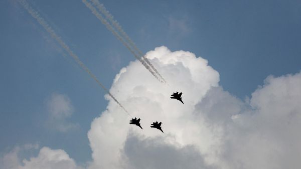 Indian Air Force Sukhoi Su-30MKI flies during the rehearsals of Golden Jubilee celebrations of India-Pakistan war of 1965, in New Delhi, India, Saturday, Sept. 19, 2015. - Sputnik International