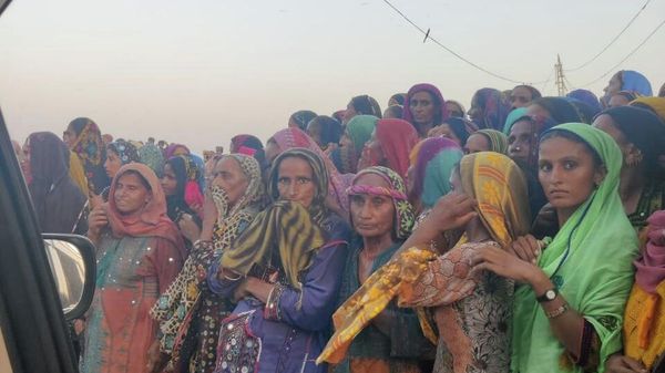 Women flood victims in Jacobabad district, Sindh, Pakistan Women flood victims in Jacobabad district, Sindh, Pakistan - Sputnik International