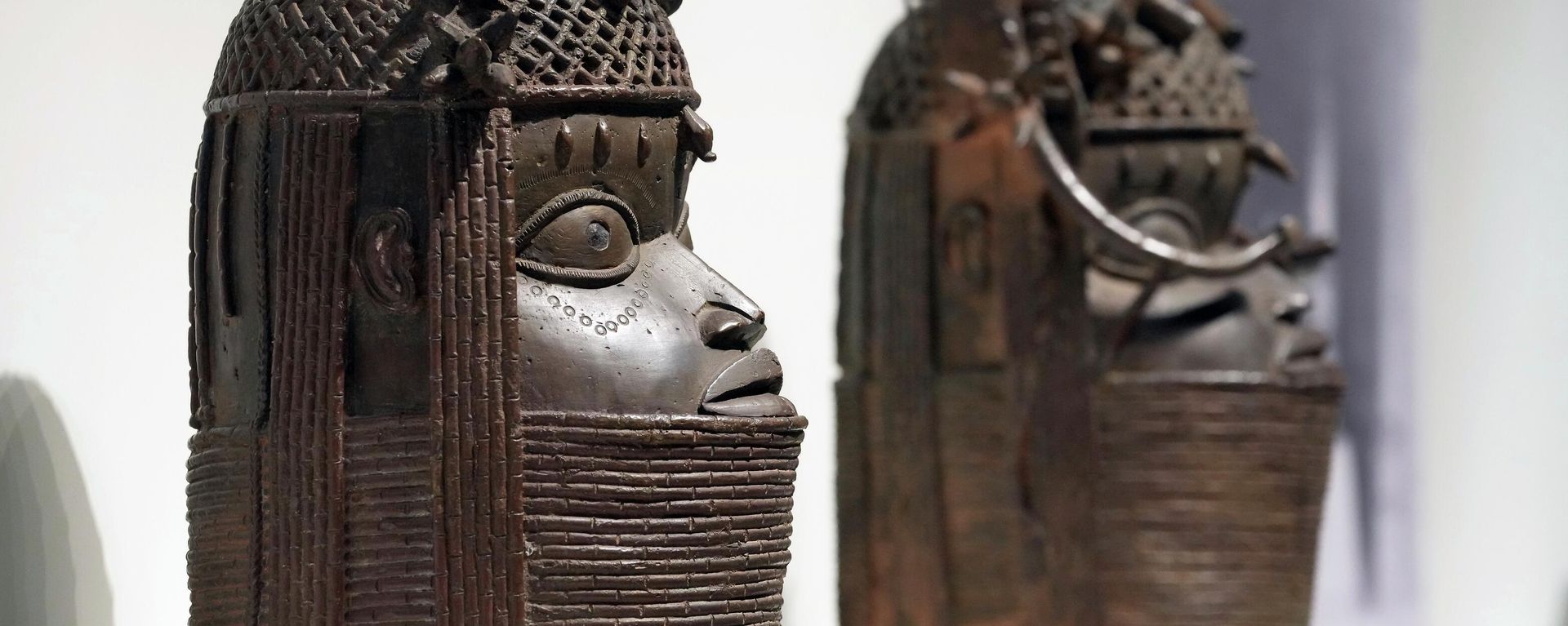Benin Bronzes, that were stolen in Africa during colonial times, are displayed in Berlin, Germany, Thursday, Sept. 15, 2022. Benin Bronzes, that were stolen in Africa during colonial times, are displayed in Berlin, Germany, Thursday, Sept. 15, 2022. - Sputnik International, 1920, 12.10.2022