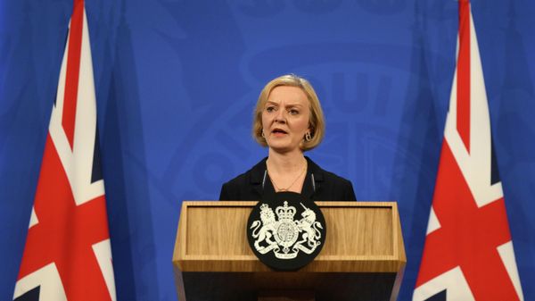 Britain's Prime Minister Liz Truss gives a press conference at 10 Downing Street - Sputnik International