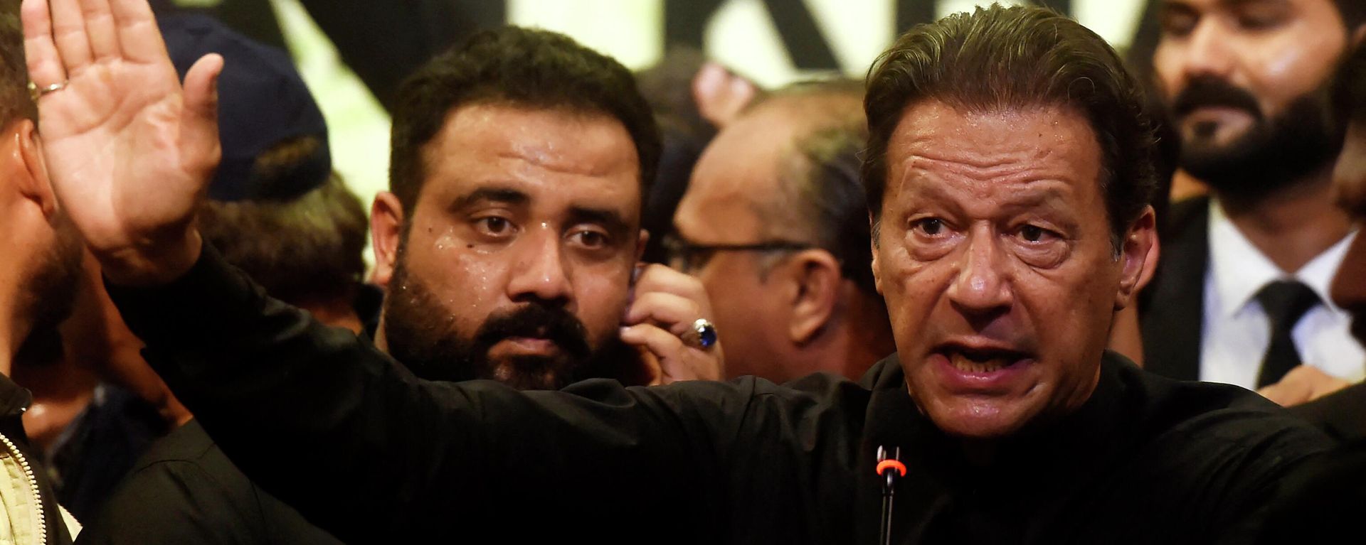 Pakistan's former Prime Minister Imran Khan speaks at an event of Karachi Bar Association in Karachi on October 14, 2022. - Sputnik International, 1920, 17.10.2022