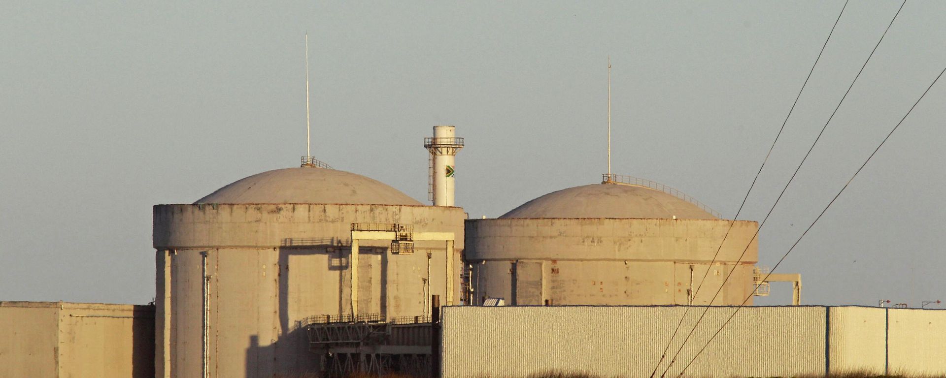 In this photo taken Wednesday, Feb. 8, 2012, South Africa's Koeberg nuclear power station is seen on the outskirts of Cape Town, South Africa. In this photo taken Wednesday, Feb. 8, 2012, South Africa's Koeberg nuclear power station is seen on the outskirts of Cape Town, South Africa. - Sputnik International, 1920, 20.10.2022