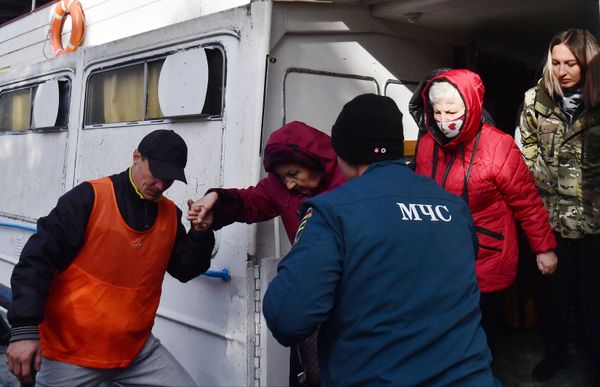 Kherson residents amid evacuation to the left bank of the Dnepr river. - Sputnik International