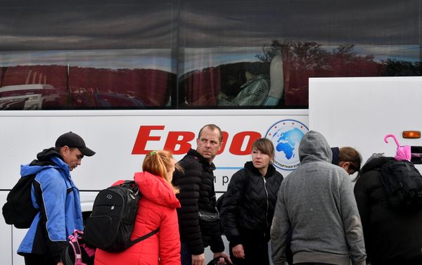 Kherson residents amid evacuation to the left bank of the Dnepr river. - Sputnik International