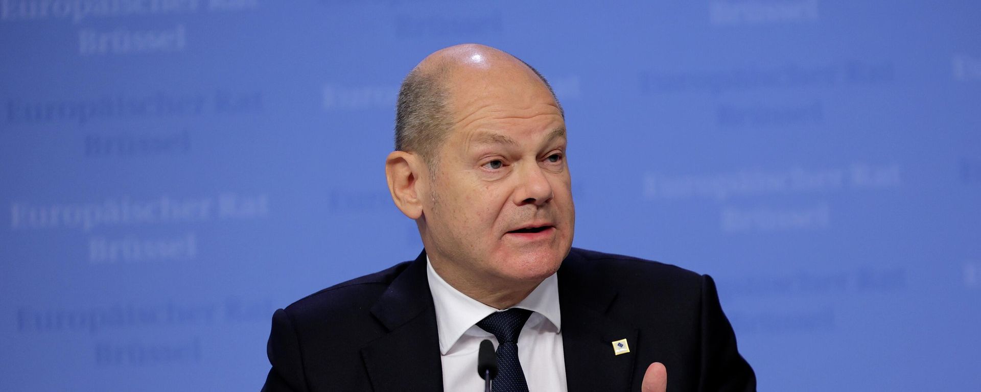 Germany's Chancellor Olaf Scholz speaks during a media conference at an EU summit in Brussels, Friday, Oct. 21, 2022 Germany's Chancellor Olaf Scholz speaks during a media conference at an EU summit in Brussels, Friday, Oct. 21, 2022 - Sputnik International, 1920, 22.10.2022