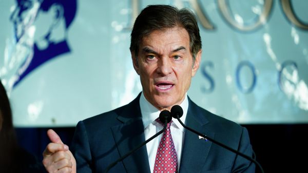 Mehmet Oz, a Republican candidate for U.S. Senate in Pennsylvania, speaks during a campaign event in Harrisburg, Pa., Wednesday, Oct. 26, 2022. - Sputnik International
