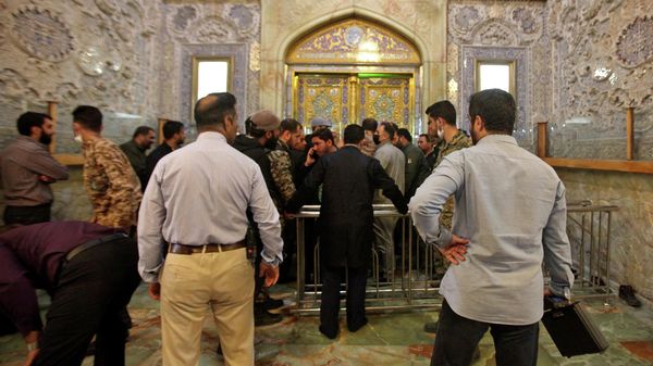 Iranian security forces deploy following an armed attack at the Shah Cheragh mausoleum in the city of Shiraz on October 26, 2022. - Sputnik International