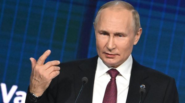Russian President Vladimir Putin speaking at the Valdai Forum, October 27, 2022. - Sputnik International