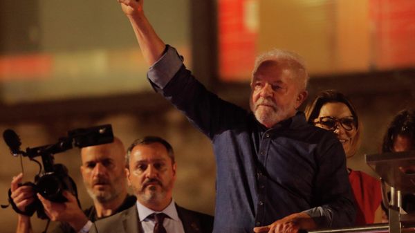 Brazilian president-elect for the leftist Workers Party (PT) Luiz Inacio Lula da Silva  greets supporters at the Paulista avenue after winning the presidential run-off election, in Sao Paulo, Brazil, on October 30, 2022 - Sputnik International