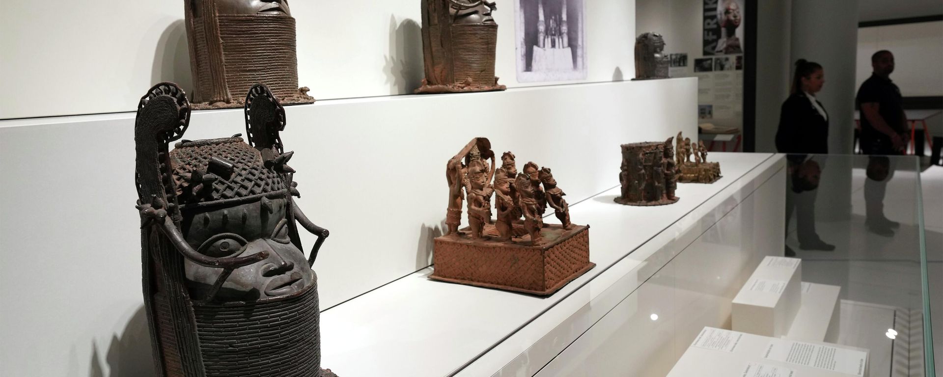 Benin Bronzes, that were stolen in Africa during colonial times, are displayed in Berlin, Germany, Thursday, Sept. 15, 2022. Benin Bronzes, that were stolen in Africa during colonial times, are displayed in Berlin, Germany, Thursday, Sept. 15, 2022. - Sputnik International, 1920, 31.10.2022