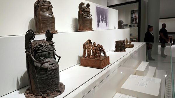 Benin Bronzes, that were stolen in Africa during colonial times, are displayed in Berlin, Germany, Thursday, Sept. 15, 2022. - Sputnik International