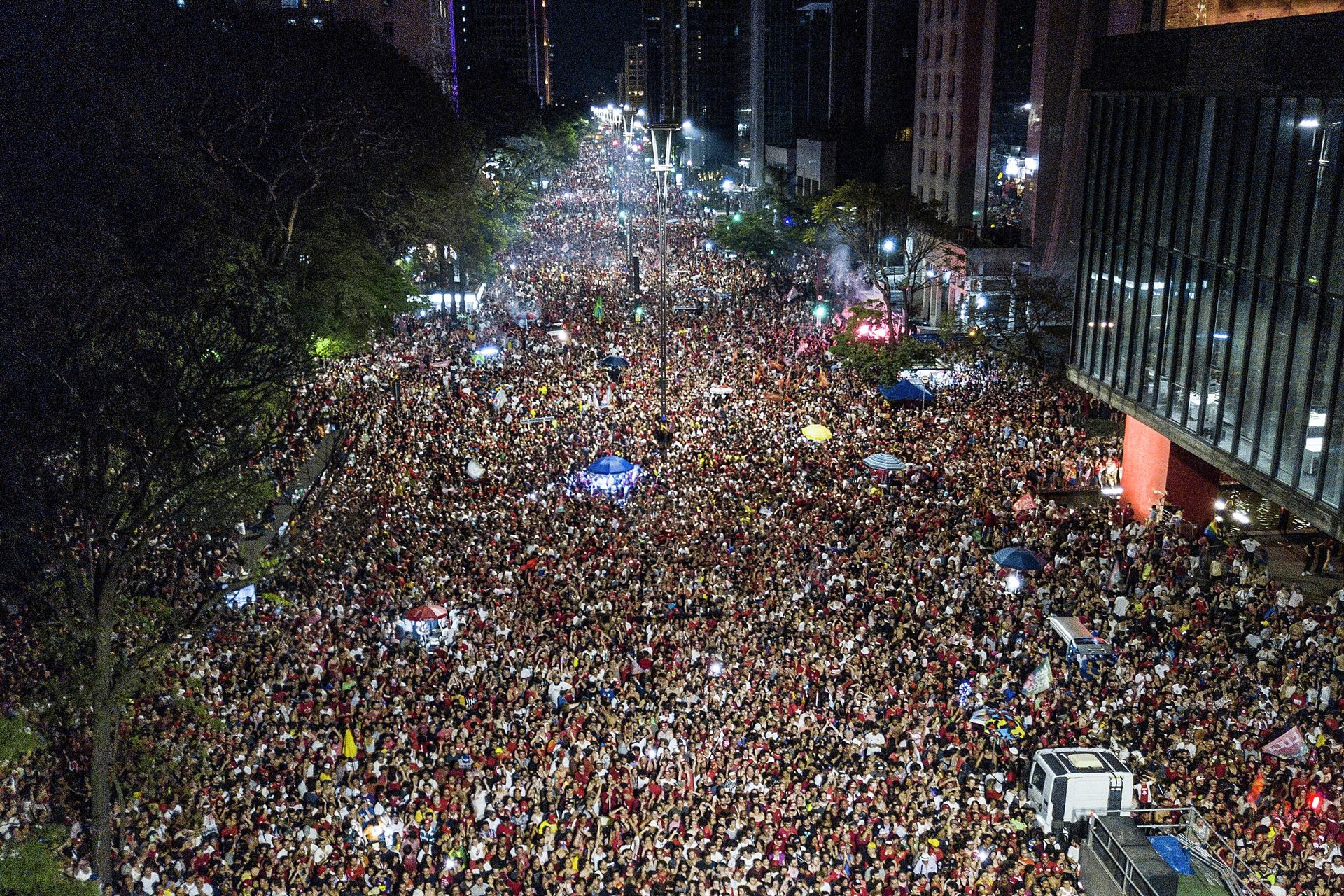 Supporters of former Brazilian President Luiz Inacio Lula gather on the Paulista Av. after he defeated incumbent Jair Bolsonaro in a presidential run-off election to become the country's next president, in Sao Paulo, Brazil, Sunday, Oct. Supporters of former Brazilian President Luiz Inacio Lula gather on the Paulista Av. after he defeated incumbent Jair Bolsonaro in a presidential run-off election to become the country's next president, in Sao Paulo, Brazil, Sunday, Oct. - Sputnik International, 1920, 01.11.2022