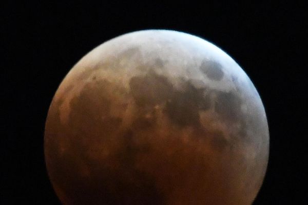 Moon during an eclipse in Vladivostok - Sputnik International