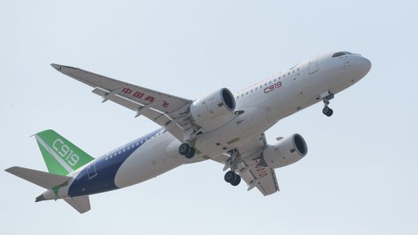 The third C919 prototype passenger jet takes off at Shanghai Pudong International Airport in Shanghai, east China, Dec. 28, 2018. - Sputnik International