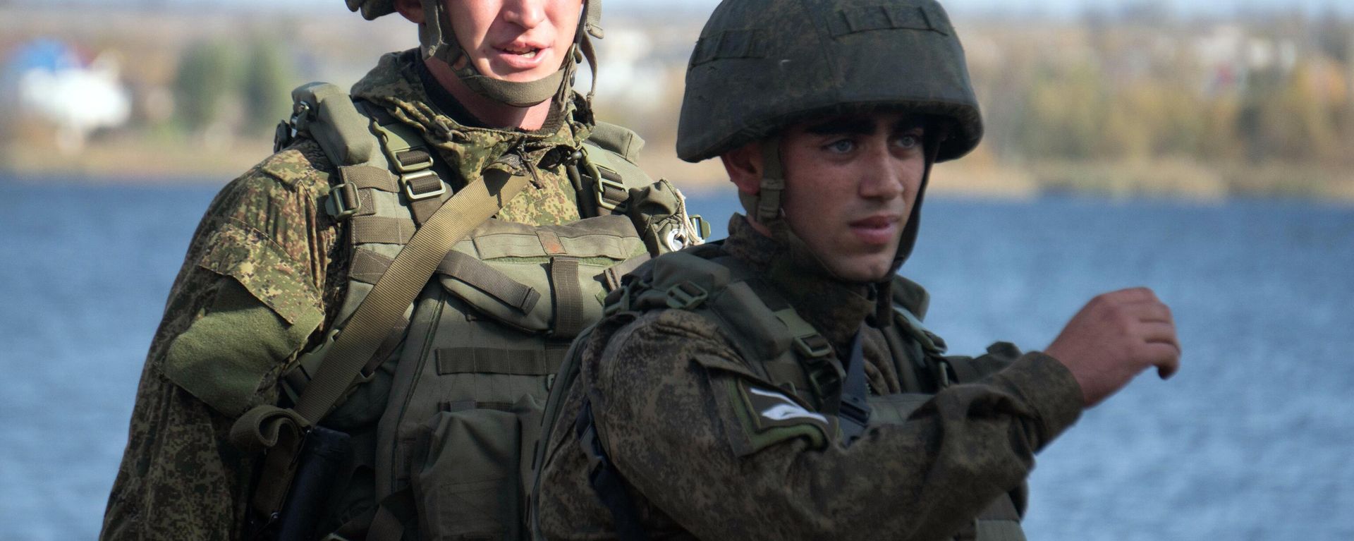 Russian pontoon troops at a pontoon ferry in Kherson region. November 2022. Russian pontoon troops at a pontoon ferry in Kherson region. November 2022. - Sputnik International, 1920, 09.11.2022