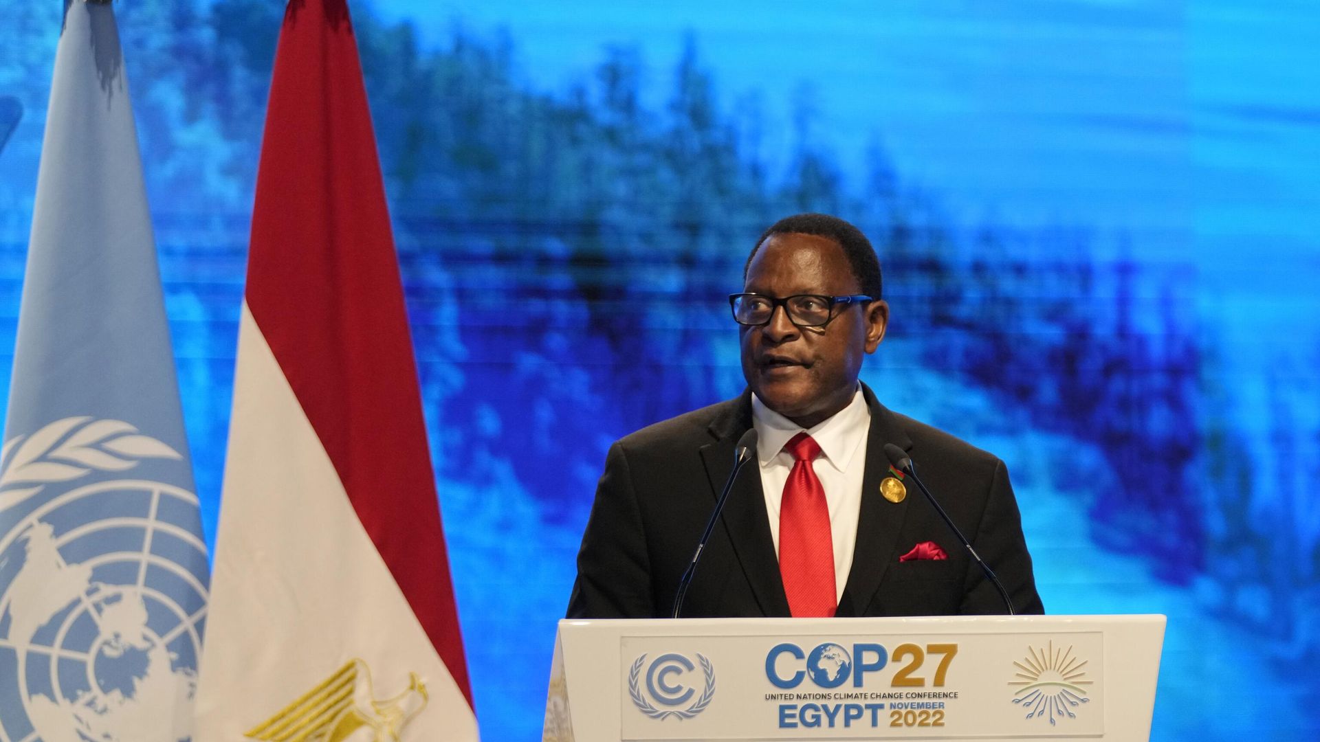 Lazarus McCarthy Chakwera, president of Malawi, speaks at the COP27 U.N. Climate Summit, Tuesday, Nov. 8, 2022, in Sharm el-Sheikh, Egypt. - Sputnik International, 1920, 11.11.2022
