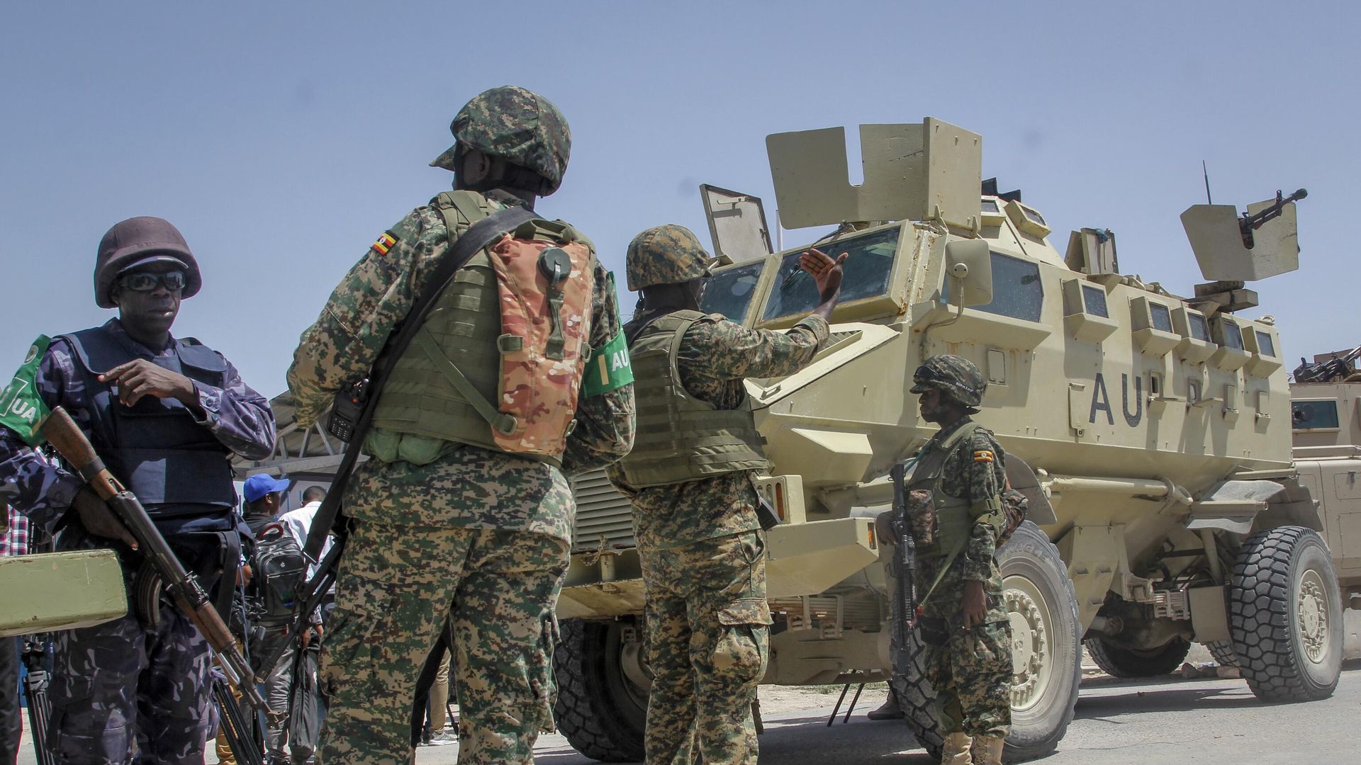 African Union peacekeepers from Uganda provide security as Somali lawmakers arrive to cast their vote in the presidential election, at the Halane military camp in Mogadishu, Somalia Sunday, May 15, 2022. - Sputnik International, 1920, 11.11.2022