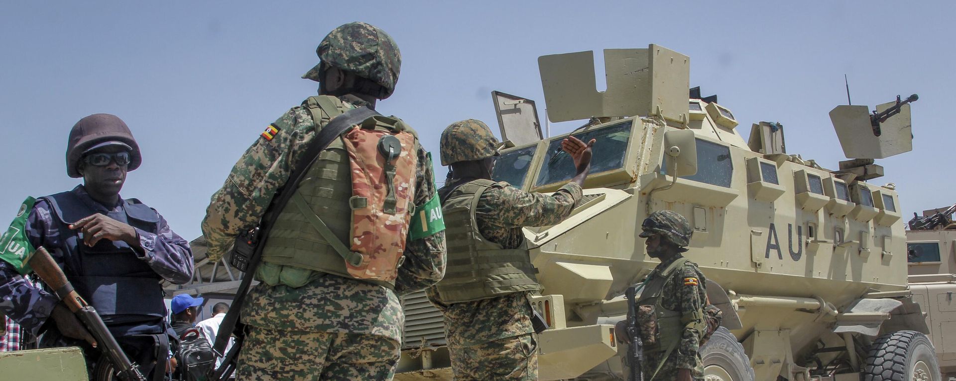African Union peacekeepers from Uganda provide security as Somali lawmakers arrive to cast their vote in the presidential election, at the Halane military camp in Mogadishu, Somalia Sunday, May 15, 2022. African Union peacekeepers from Uganda provide security as Somali lawmakers arrive to cast their vote in the presidential election, at the Halane military camp in Mogadishu, Somalia Sunday, May 15, 2022. - Sputnik International, 1920, 01.02.2023