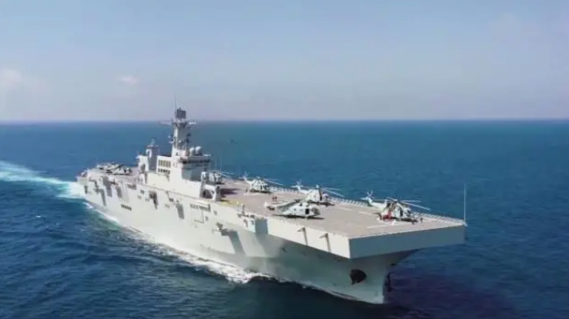 The Type-075 amphibious assault ship Hainan has recently completed its full-time training assessment, marking a key step towards the high seas. November 2, 2022. - Sputnik International, 1920, 05.12.2023