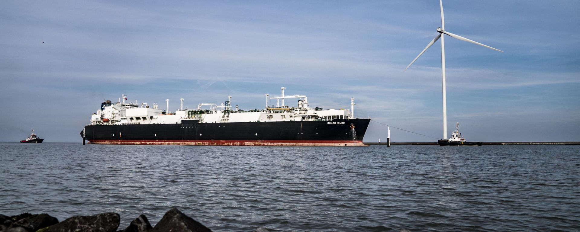 LNG (liquefied natural gas) tanker 'Golar Igloo' arrives in the port of Eemshaven, north of Groningen, on September 4, 2022. LNG (liquefied natural gas) tanker 'Golar Igloo' arrives in the port of Eemshaven, north of Groningen, on September 4, 2022. - Sputnik International, 1920, 13.11.2022