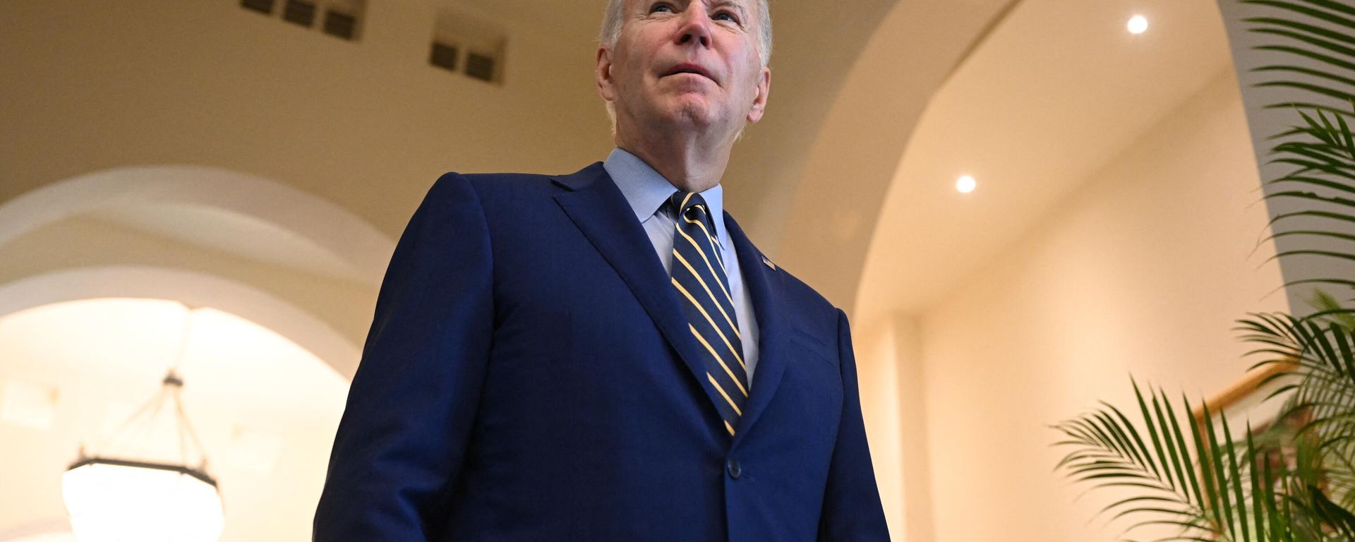US President Joe Biden speaks about the US midterm election results as he attends the East Asia Summit during the 40th and 41st Association of Southeast Asian Nations (ASEAN) Summits in Phnom Penh on November 13, 2022 - Sputnik International, 1920, 14.11.2022