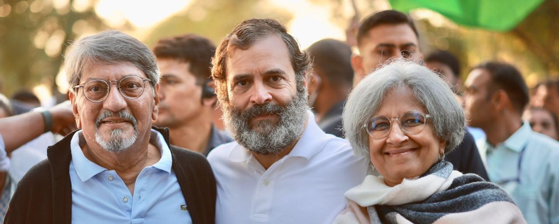 Congressman Rahul Gandhi (in the center) - Sputnik International, 1920, 23.11.2022