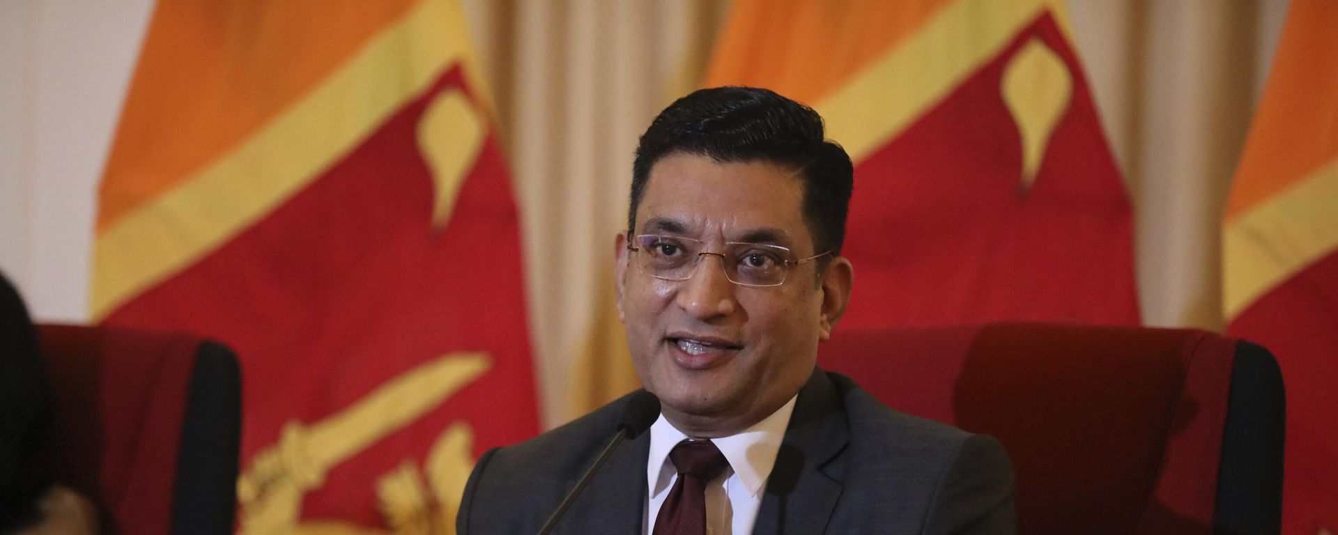Foreign minister of Sri Lanka Ali Sabry gestures as he addresses media in Colombo, Sri Lanka, Monday, Sept. 5, 2022. Foreign minister of Sri Lanka Ali Sabry gestures as he addresses media in Colombo, Sri Lanka, Monday, Sept. 5, 2022. - Sputnik International, 1920, 23.11.2022