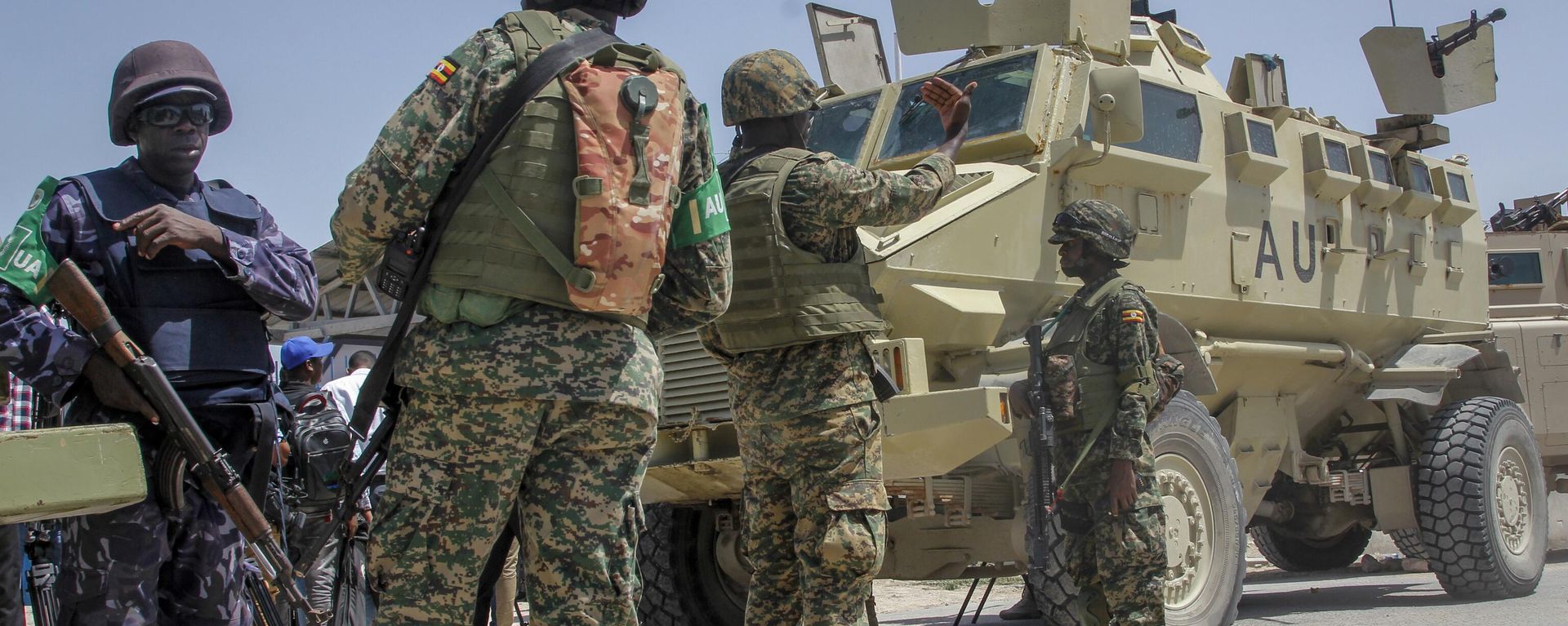 African Union peacekeepers from Uganda provide security as Somali lawmakers arrive to cast their vote in the presidential election, at the Halane military camp in Mogadishu, Somalia Sunday, May 15, 2022. - Sputnik International, 1920, 25.11.2022