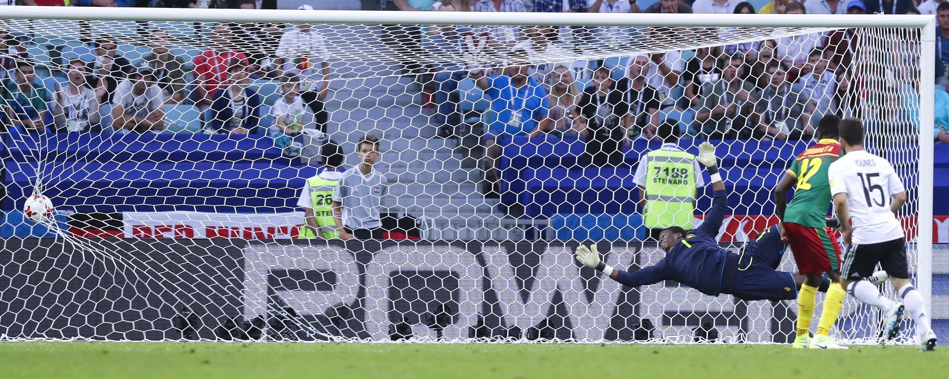 Cameroon goalkeeper Fabrice Ondoa watches the ball heading into the net as Germany's Timo Werner scored his side's third goal, during the Confederations Cup, Group B soccer match between Germany and Cameroon, at the Fisht Stadium in Sochi, Russia, Sunday, June 25, 2017 - Sputnik International, 1920, 25.11.2022