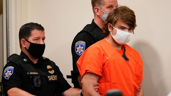 Payton Gendron is led into the courtroom for a hearing at Erie County Court in Buffalo, N.Y., on May 19, 2022. Gendron, a white gunman who targeted a Buffalo supermarket in a predominantly Black neighborhood, plans to plead guilty on Monday, Nov. 28, to killing 10 people and wounding three others, according to lawyers representing victims’ relatives. - Sputnik International