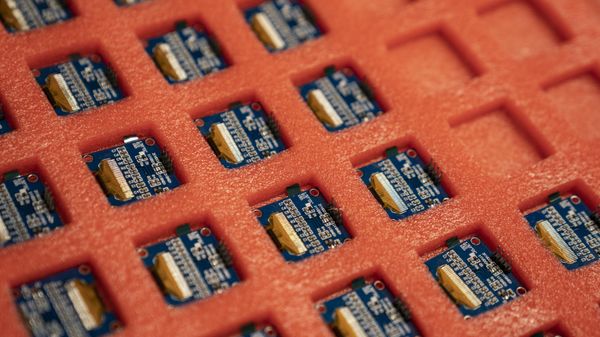 Semi-conductor chips are assembled and organized on a workbench before a ribbon-cutting ceremony to mark the opening of a Nanotronics manufacturing center at the Brooklyn Navy Yard, Wednesday, April 28, 2021, in the Brooklyn borough of New York. - Sputnik International