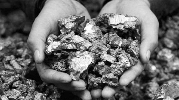 Titasnium produced by the Ust-Kamenogorsk titanium and magnesium plant - Sputnik International