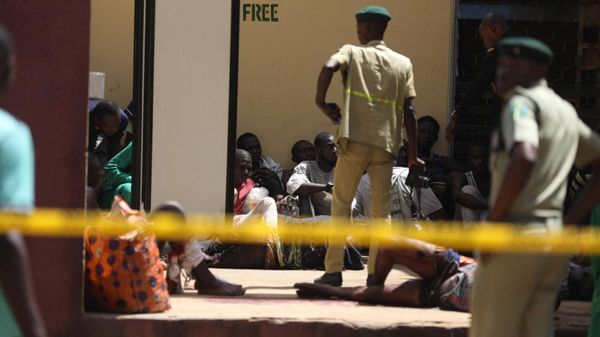 Recaptured inmates are seen inside the Kuje Medium Prison in Abuja, Nigeria on July 6, 2022, after suspected Boko Haram gunmen attacked the Kuje Medium Prison. - Sputnik International