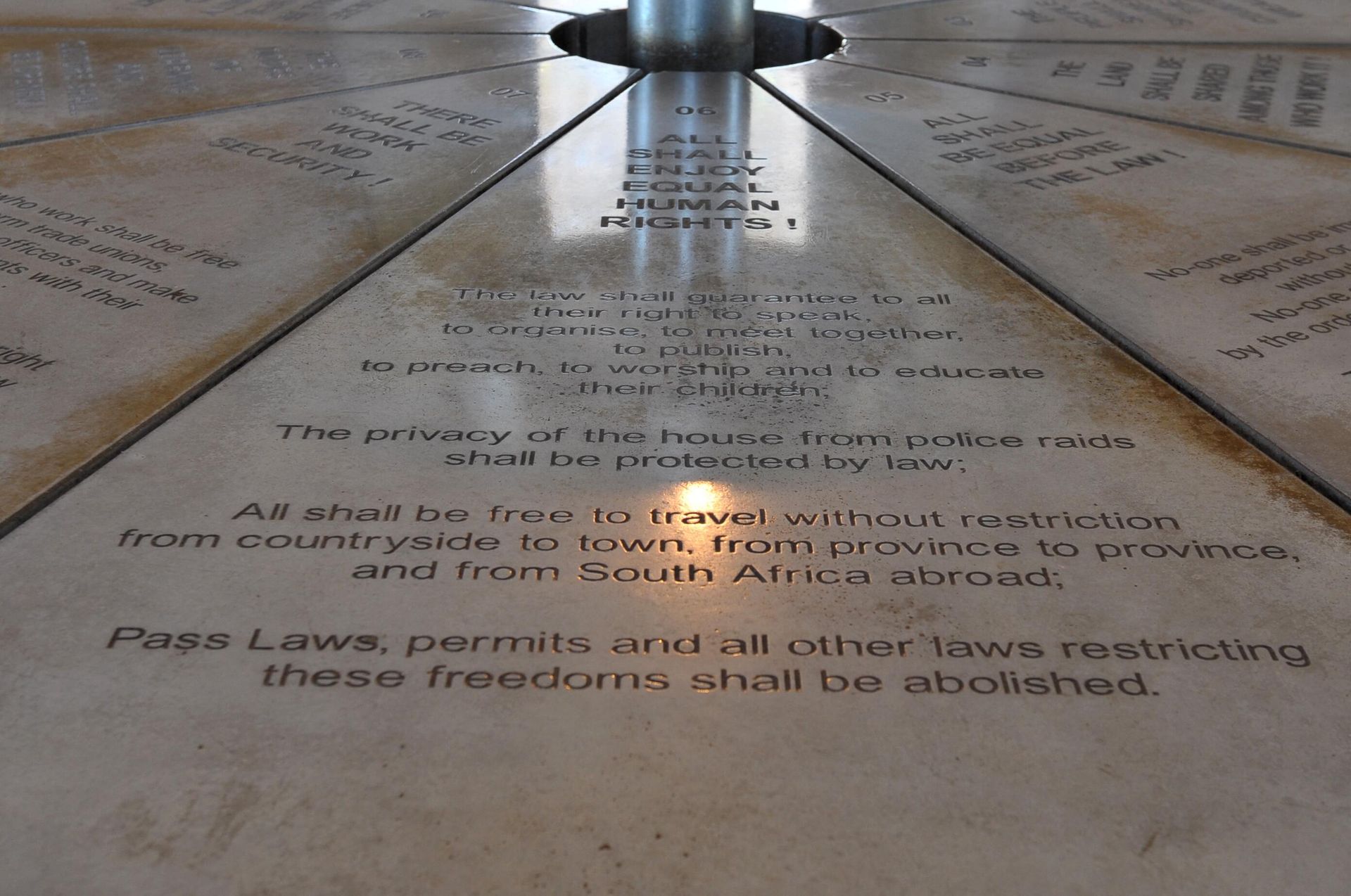 A picture taken on December 12, 2011 shows the African National Congress (ANC) The Freedom Charter Monument, the 10 clauses of the Freedom Charter in a circle, in Soweto. - Sputnik International, 1920, 05.12.2022