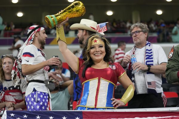 USA fans sit before the World Cup group B soccer match between the United States and Wales at the Ahmad Bin Ali Stadium in Doha, Qatar, Monday, November 21, 2022. - Sputnik International