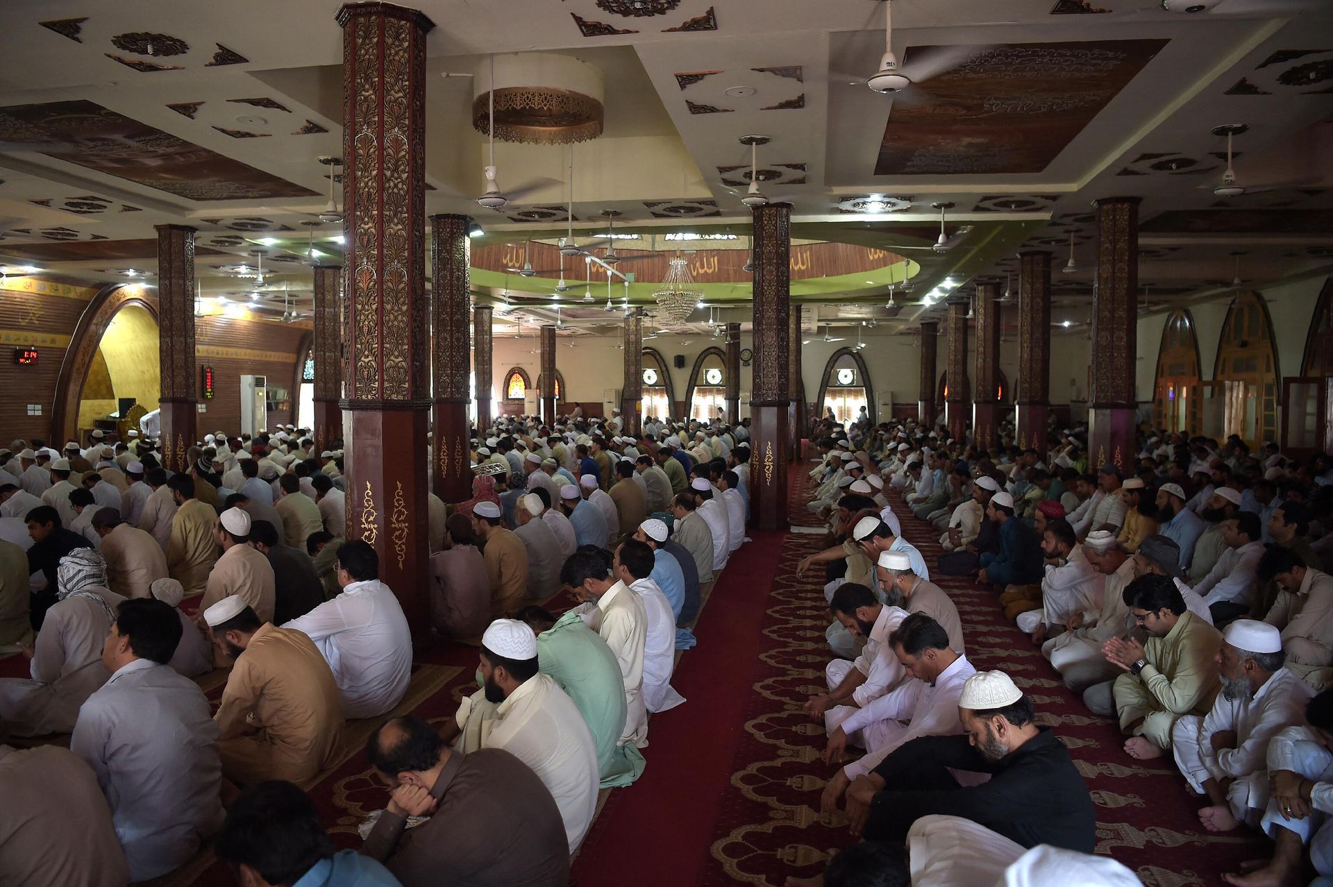 This photograph taken on July 7, 2017, shows Pakistani faithful offering Friday prayers at the Red Mosque in Islamabad during commemorations for the 10th anniversary of a military operation and the siege of the Red Mosque by Islamic extremists. This photograph taken on July 7, 2017, shows Pakistani faithful offering Friday prayers at the Red Mosque in Islamabad during commemorations for the 10th anniversary of a military operation and the siege of the Red Mosque by Islamic extremists. - Sputnik International, 1920, 07.12.2022