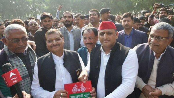 Shivpal Singh Yadav
 - Sputnik International