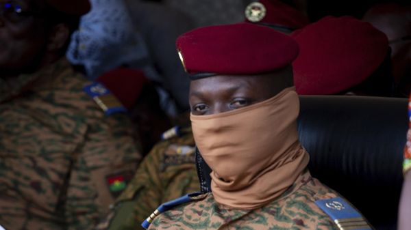 Burkina Faso coup leader Capt. Ibrahim Traore participate in a ceremony in Ouagadougou, Oct. 15, 2022. Questions are swirling in Burkina Faso about what role Russia may have played in the West African nation's second coup this year. - Sputnik International