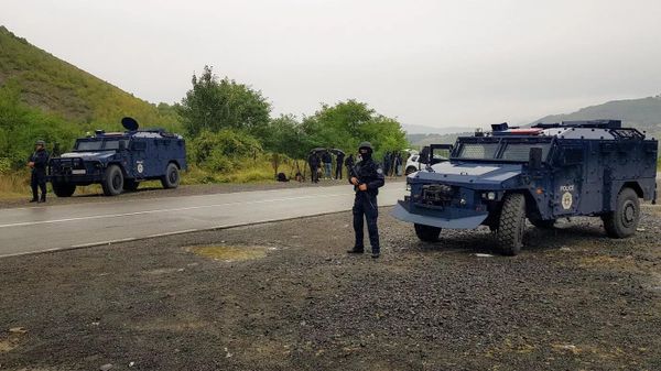 Kosovar Albanian police forces deploy in northern Kosovo. - Sputnik International