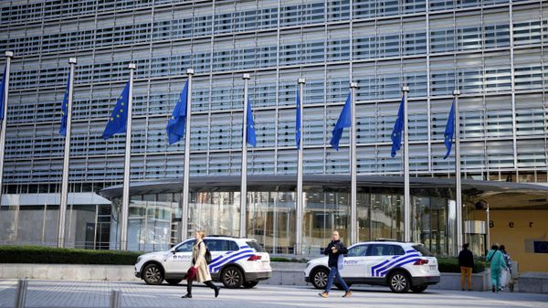 Police cars stand outside EU headquarters in Brussels. - Sputnik International