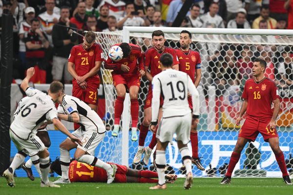 Game moment near the gates of the Spanish national team in the group stage soccer World Cup match between Spain and Germany. - Sputnik International